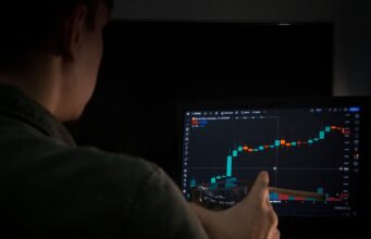 Crypto Savings Accounts – How to Maximize APY man, drinking, whiskey, brandy, liquor, smoking, tobacco, cigarette, addiction, habit, cryptocurrency, bitcoin, crypto, technology, digital, virtual, finance, altcoin, investment, computer, success, graphics, economy, forex, entrepreneur, altcoin, forex, forex, forex, forex, forex