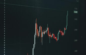 Profitable Mining Strategy – Step-by-Step Planning, Monitoring, and Scaling Stock market chart showing upward trend.